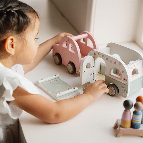 Little Dutch - Macchina con caravan e personaggi