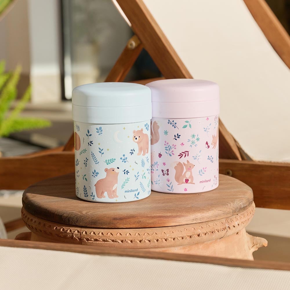 Miniland - Thermos portapappa Squirrel da 700ml – Thermetic Bear e Squirrel su un tagliere di legno