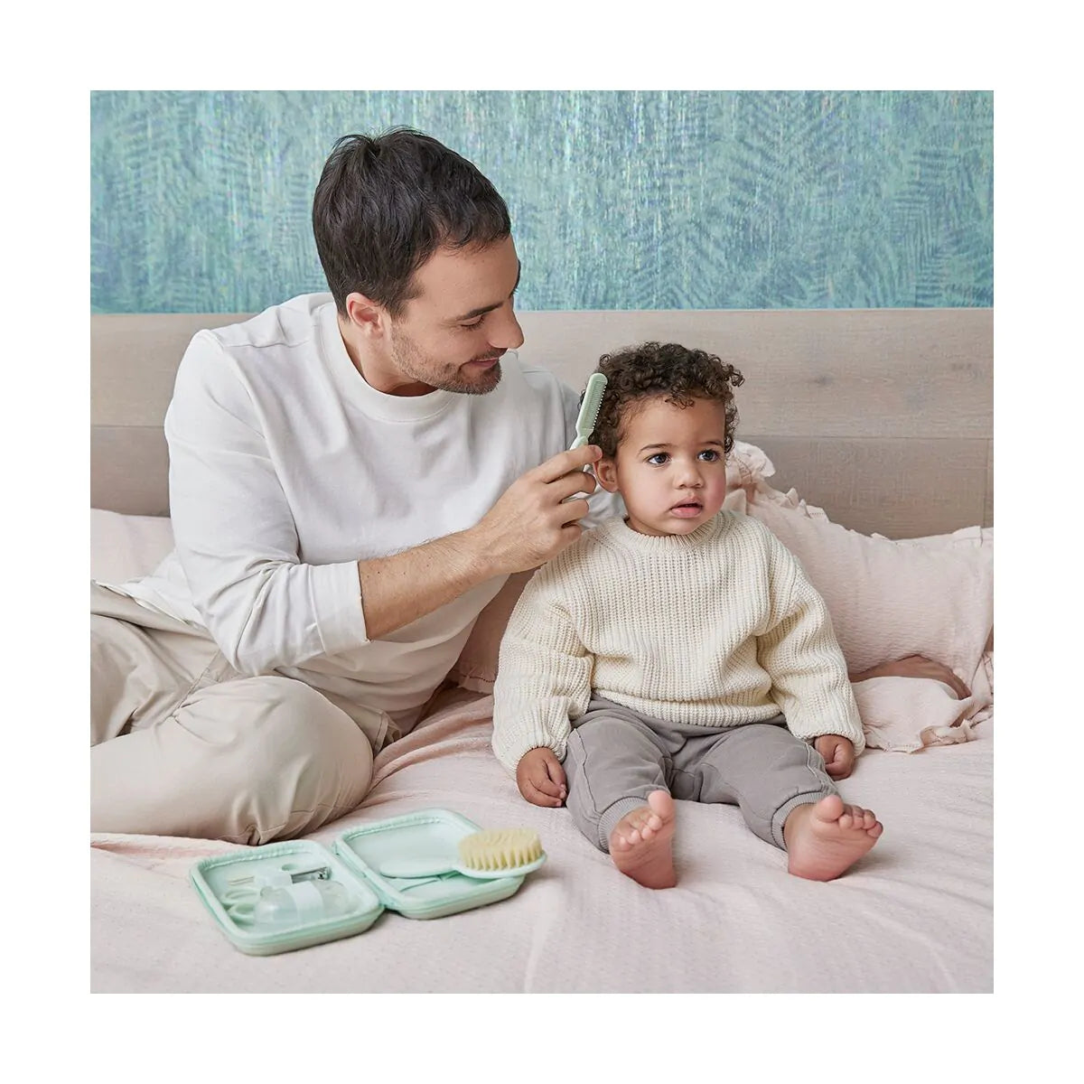 Miniland - Beauty-case con 6 accessori menta