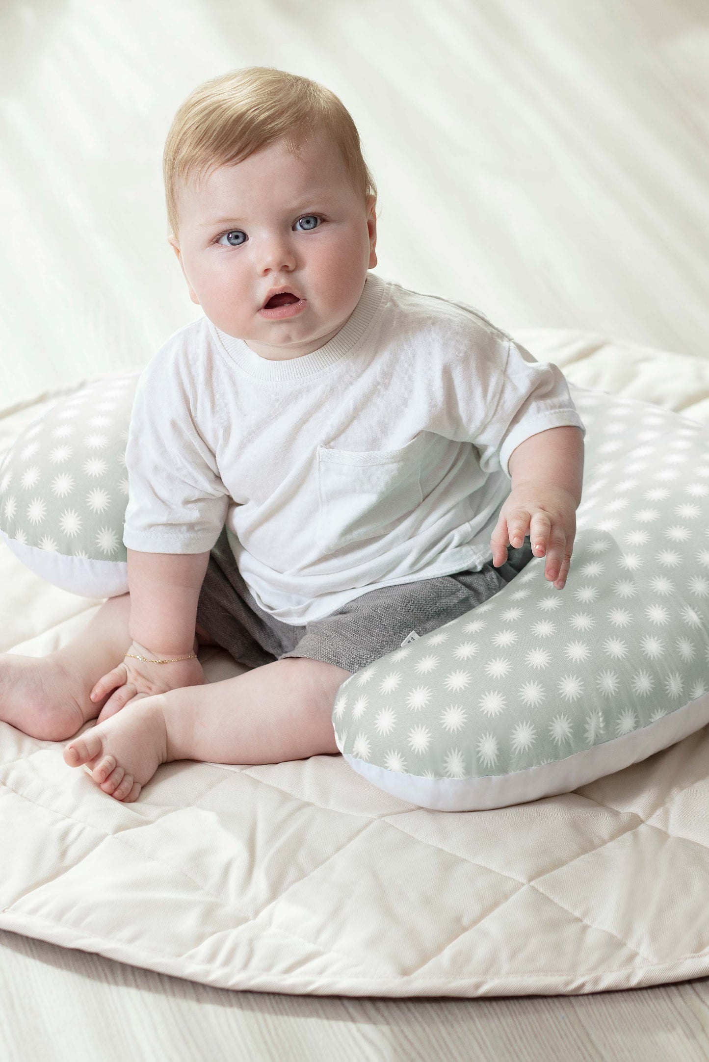 Koala Hug Baby - Cuscino allattamento stelle grigio