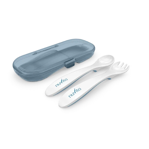 Nuvita - Set posate con astuccio powder blu